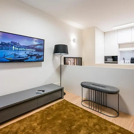 Guestready - Taipas Historical Penthouse * Porto