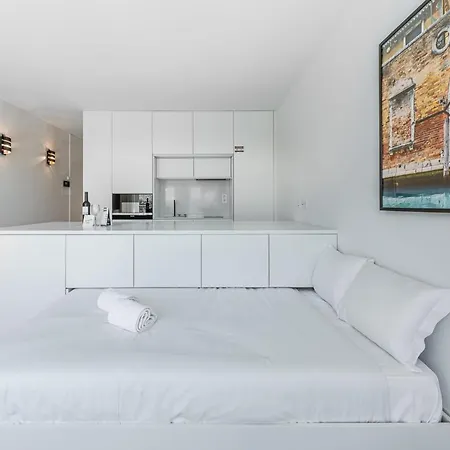 Guestready - Taipas Historical Penthouse Apartment Porto