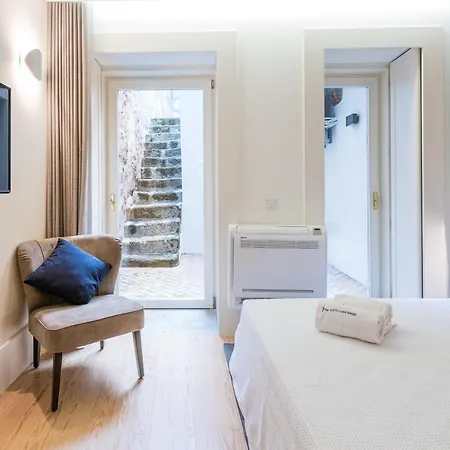 Guestready - Taipas Historical Penthouse * Porto