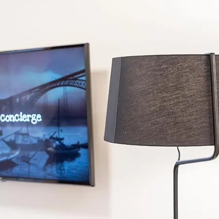 Guestready - Taipas Historical Penthouse Appartamento Oporto